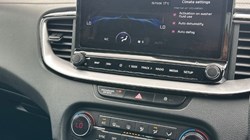 2022 (22) KIA CEED 1.5T GDi ISG GT-Line 5dr 5517768