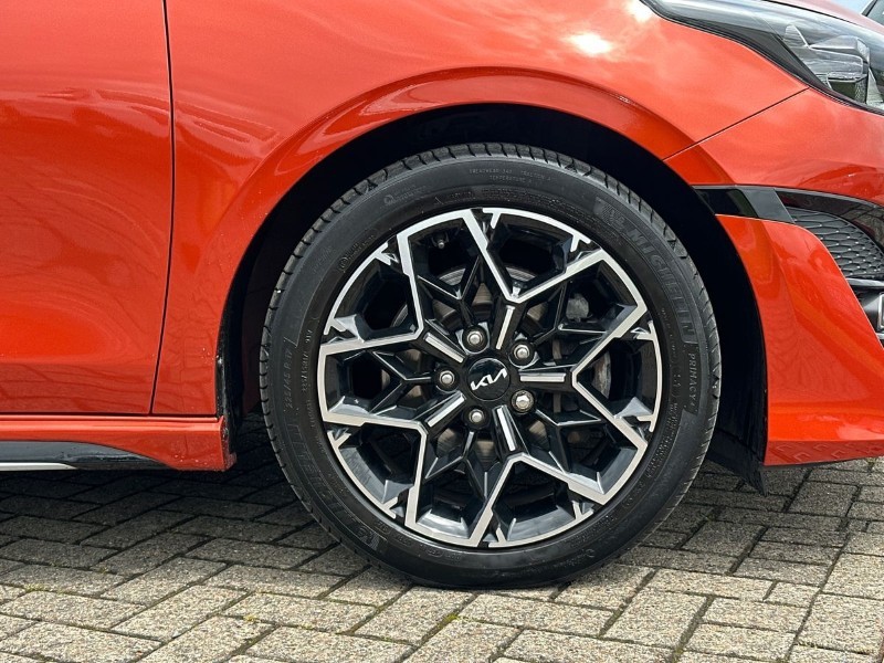 2022 (22) KIA CEED 1.5T GDi ISG GT-Line 5dr 5517750