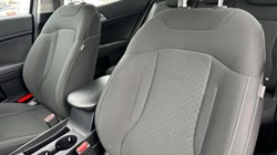 2025 (75) KIA SPORTAGE 1.6T GDi 157 48V ISG 2 5dr 5528027