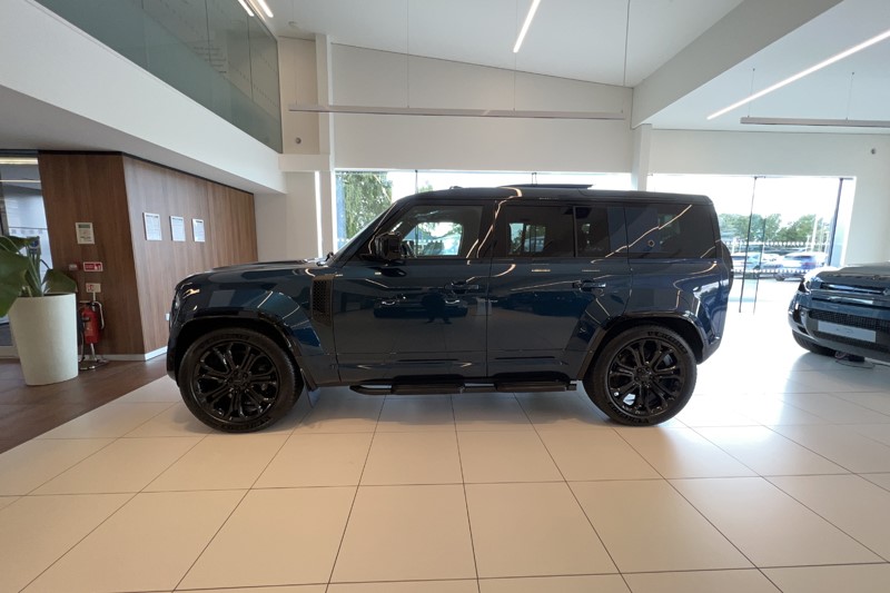  LAND ROVER DEFENDER 4.4 P635 Octa 110 5dr Auto 5668908