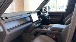 LAND ROVER DEFENDER 4.4 P635 Octa 110 5dr Auto 5668934