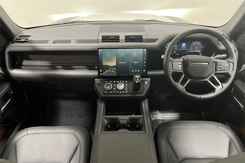  LAND ROVER DEFENDER 3.0 D250 X-Dynamic HSE 110 5dr Auto 5556625