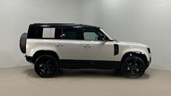 LAND ROVER DEFENDER 3.0 D250 X-Dynamic HSE 110 5dr Auto 5556621