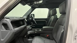 LAND ROVER DEFENDER 3.0 D250 X-Dynamic HSE 110 5dr Auto 5556619