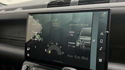 LAND ROVER DEFENDER 3.0 D250 X-Dynamic HSE 110 5dr Auto 5556647