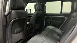 LAND ROVER DEFENDER 3.0 D250 X-Dynamic HSE 110 5dr Auto 5556654