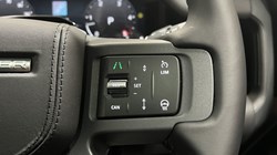 LAND ROVER DEFENDER 3.0 D250 X-Dynamic HSE 110 5dr Auto 5556638