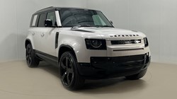 LAND ROVER DEFENDER 3.0 D250 X-Dynamic HSE 110 5dr Auto 5556617