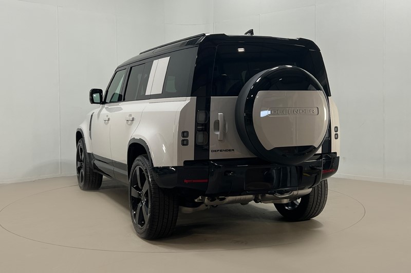 LAND ROVER DEFENDER 3.0 D250 X-Dynamic HSE 110 5dr Auto 5556618