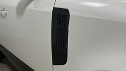 LAND ROVER DEFENDER 3.0 D250 X-Dynamic HSE 110 5dr Auto 5556664