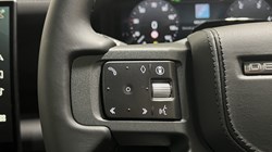 LAND ROVER DEFENDER 3.0 D250 X-Dynamic HSE 110 5dr Auto 5556637