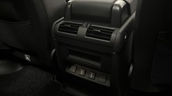 LAND ROVER DEFENDER 3.0 D250 X-Dynamic HSE 110 5dr Auto 5556628