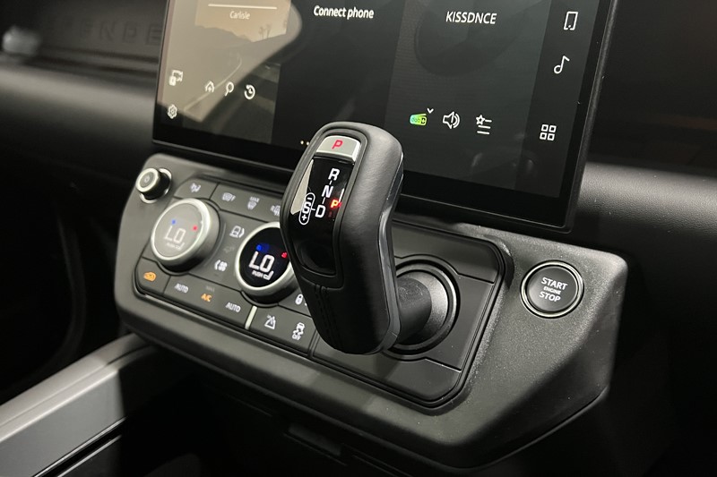  LAND ROVER DEFENDER 3.0 D250 X-Dynamic HSE 110 5dr Auto 5556640