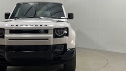 LAND ROVER DEFENDER 3.0 D250 X-Dynamic HSE 110 5dr Auto 5556668