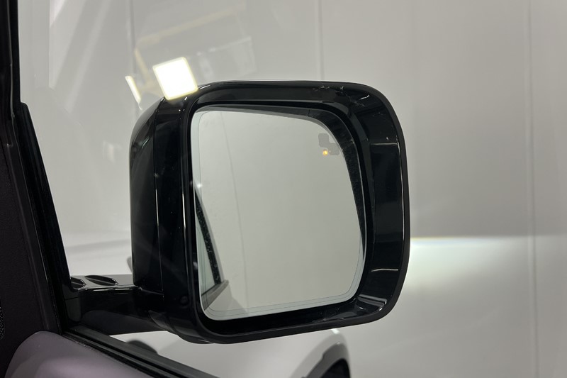  LAND ROVER DEFENDER 3.0 D250 X-Dynamic HSE 110 5dr Auto 5556632