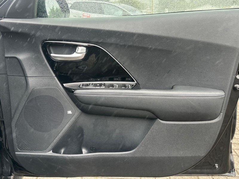 2021 (71) KIA E-NIRO 150kW 4 64kWh 5dr Auto 5525610