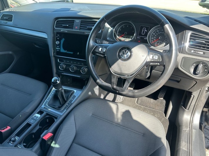 2020 (20) VOLKSWAGEN GOLF 1.5 TSI EVO Match Edition 5dr 5519668