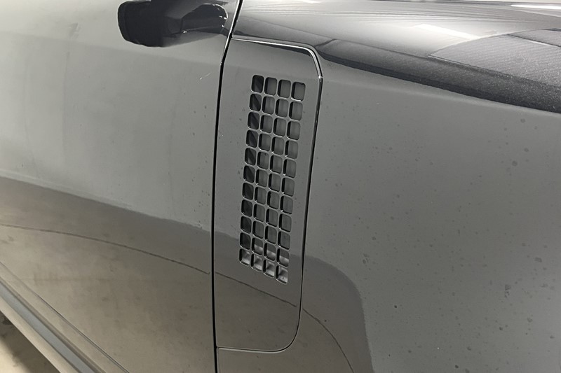  LAND ROVER DEFENDER 3.0 D250 X-Dynamic SE 110 5dr Auto 5586856