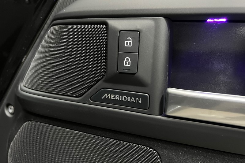  LAND ROVER DEFENDER 3.0 D250 X-Dynamic SE 110 5dr Auto 5586822