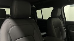 LAND ROVER DEFENDER 3.0 D250 X-Dynamic SE 110 5dr Auto 5586827