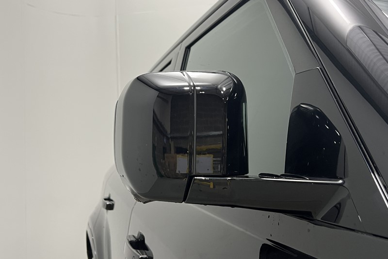  LAND ROVER DEFENDER 3.0 D250 X-Dynamic SE 110 5dr Auto 5586855