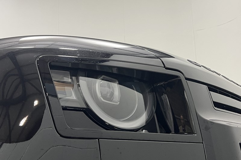  LAND ROVER DEFENDER 3.0 D250 X-Dynamic SE 110 5dr Auto 5586858