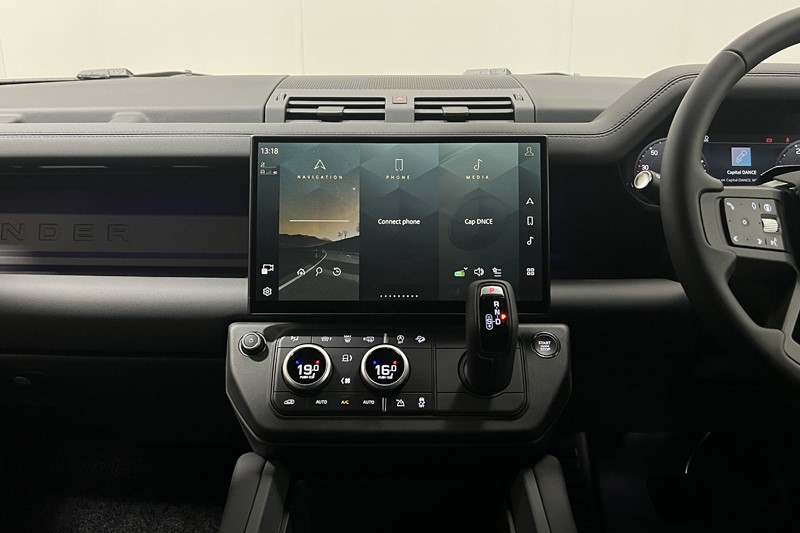  LAND ROVER DEFENDER 3.0 D250 X-Dynamic SE 110 5dr Auto 5586818