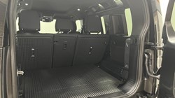 LAND ROVER DEFENDER 3.0 D250 X-Dynamic SE 110 5dr Auto 5586849