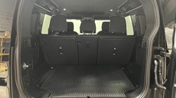 LAND ROVER DEFENDER 3.0 D250 X-Dynamic SE 110 5dr Auto 5586848