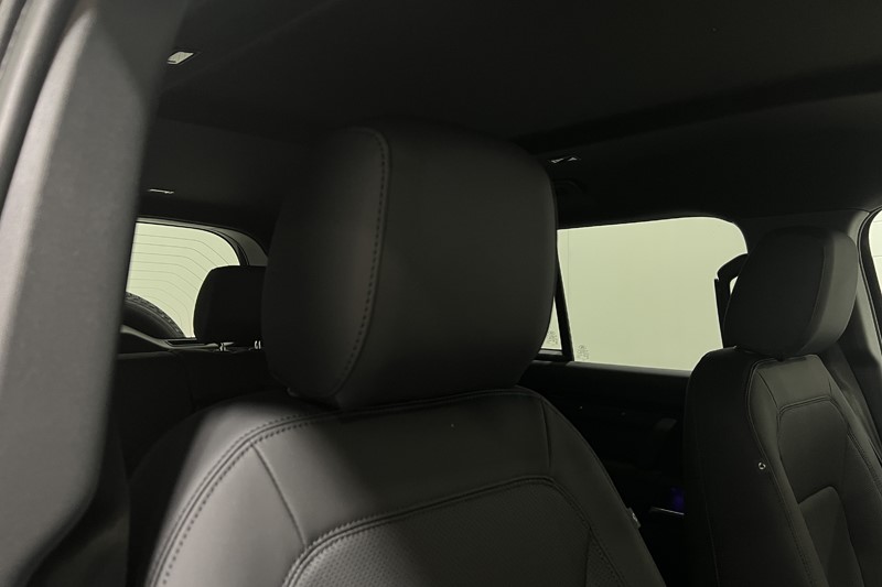  LAND ROVER DEFENDER 3.0 D250 X-Dynamic SE 110 5dr Auto 5586828