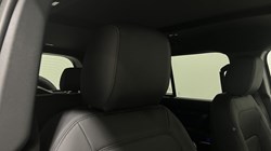 LAND ROVER DEFENDER 3.0 D250 X-Dynamic SE 110 5dr Auto 5586828