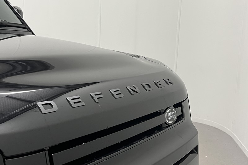 LAND ROVER DEFENDER 3.0 D250 X-Dynamic SE 110 5dr Auto 5586859