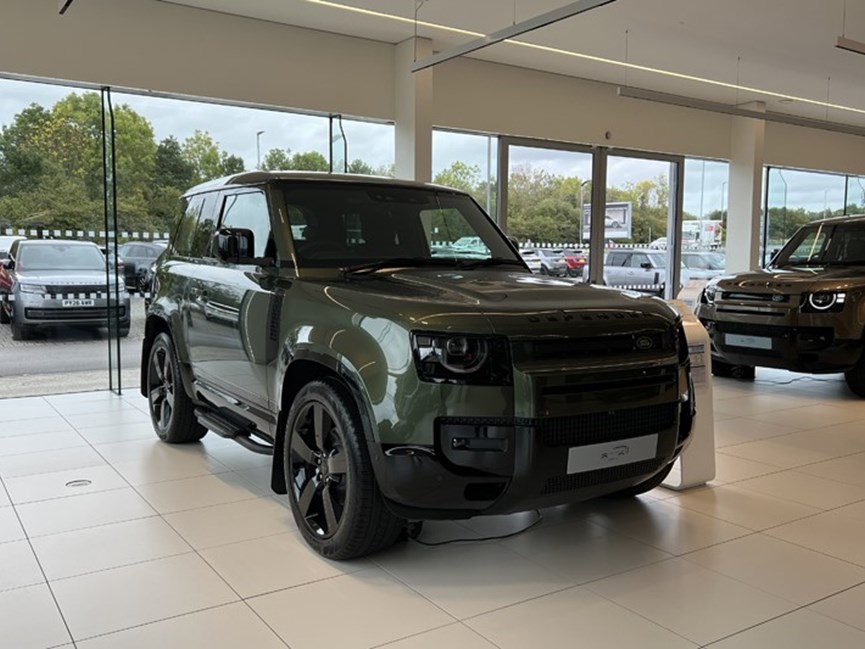 LAND ROVER DEFENDER