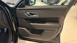 LAND ROVER RANGE ROVER VELAR 2.0 D200 MHEV Belgravia Edition 5dr Auto 5705921