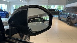 LAND ROVER RANGE ROVER VELAR 2.0 D200 MHEV Belgravia Edition 5dr Auto 5705925