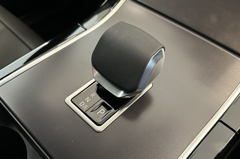  LAND ROVER RANGE ROVER VELAR 2.0 D200 MHEV Belgravia Edition 5dr Auto 5705934