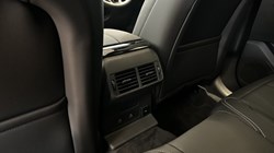 LAND ROVER RANGE ROVER VELAR 2.0 D200 MHEV Belgravia Edition 5dr Auto 5705943
