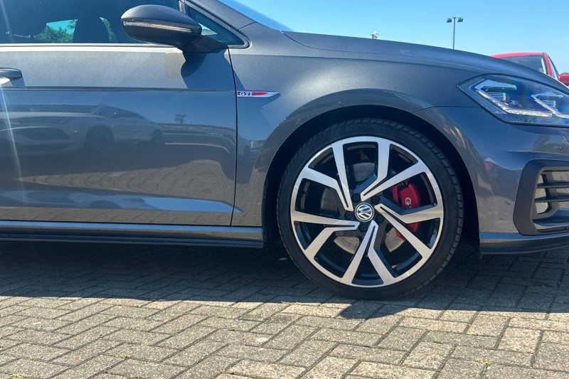 2019 (19) VOLKSWAGEN GOLF 2.0 TSI 245 GTI Performance 5dr DSG 5540944