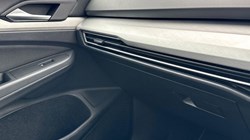 2022 (22) VOLKSWAGEN GOLF 1.0 TSI Life 5dr 5565573