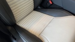 LAND ROVER DISCOVERY 3.0 D350 Tempest 5dr Auto 5697707