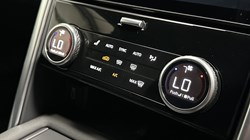 LAND ROVER COMMERCIAL DISCOVERY 3.0 D350 Dynamic HSE Commercial Auto 5644659
