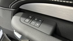LAND ROVER COMMERCIAL DISCOVERY 3.0 D350 Dynamic HSE Commercial Auto 5644646