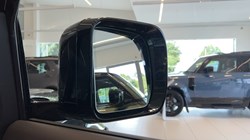 LAND ROVER DEFENDER 3.0 D250 X-Dynamic HSE 110 5dr Auto 5734909