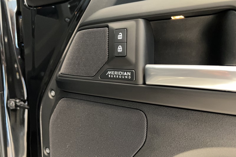  LAND ROVER DEFENDER 3.0 D250 X-Dynamic HSE 110 5dr Auto 5734906