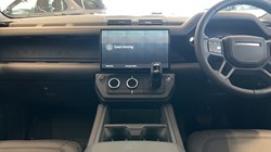 LAND ROVER DEFENDER 3.0 D250 X-Dynamic HSE 110 5dr Auto 5734902