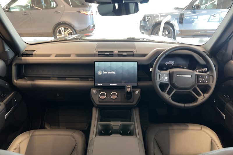  LAND ROVER DEFENDER 3.0 D250 X-Dynamic HSE 110 5dr Auto 5734901
