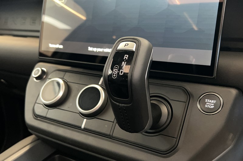  LAND ROVER DEFENDER 3.0 D250 X-Dynamic HSE 110 5dr Auto 5734917