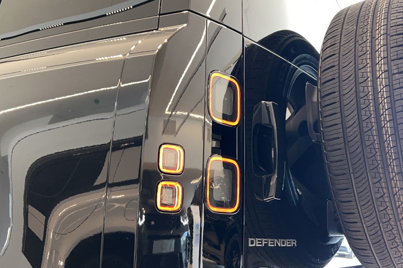  LAND ROVER DEFENDER 3.0 D250 X-Dynamic HSE 110 5dr Auto 5734928