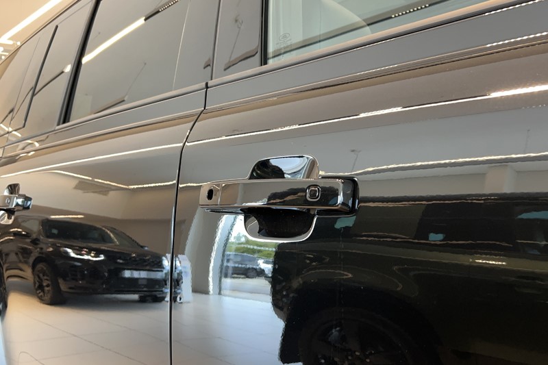  LAND ROVER DEFENDER 3.0 D250 X-Dynamic HSE 110 5dr Auto 5734931