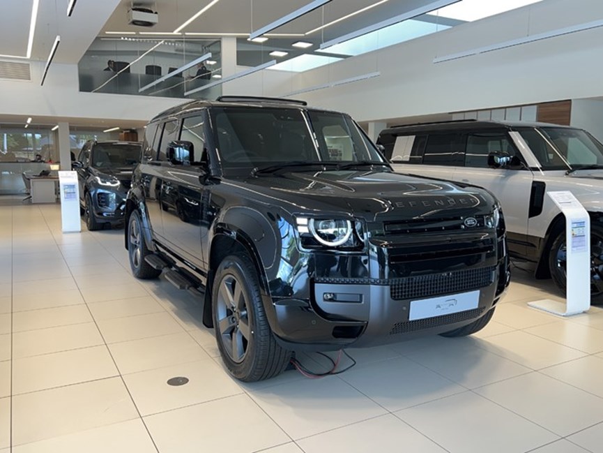 LAND ROVER DEFENDER